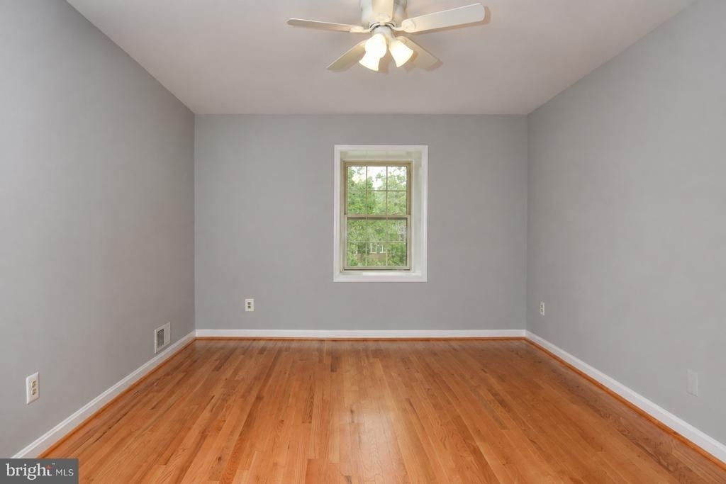 6611 Rosecroft Place - Photo 22