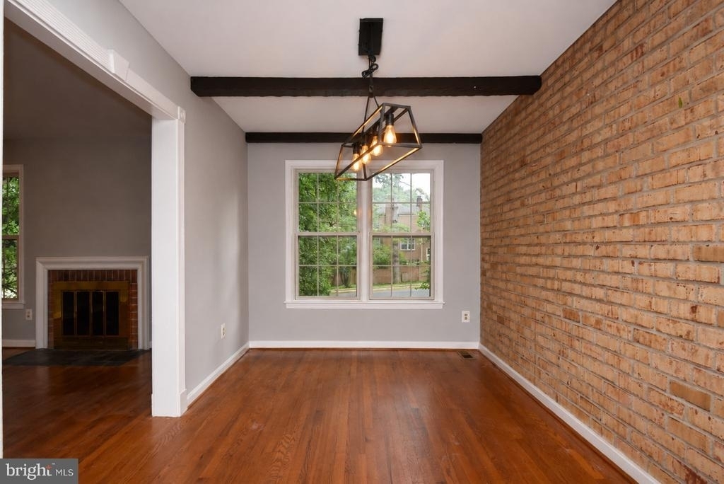 6611 Rosecroft Place - Photo 15