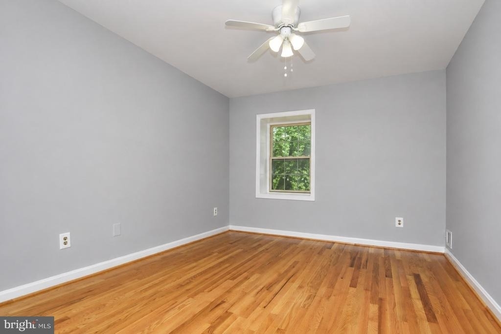 6611 Rosecroft Place - Photo 24