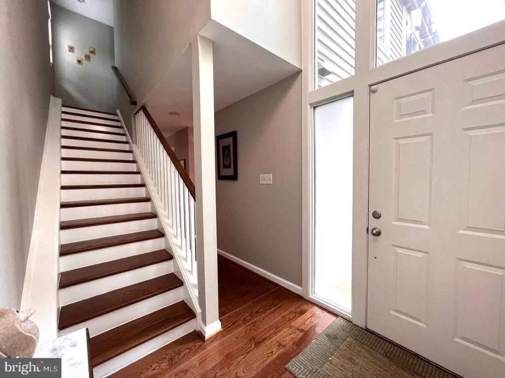 1514 Roundleaf Court - Photo 2
