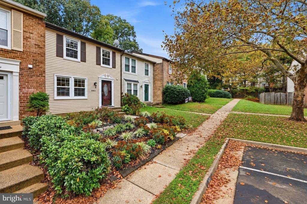 5852 Rock Forest Court - Photo 1