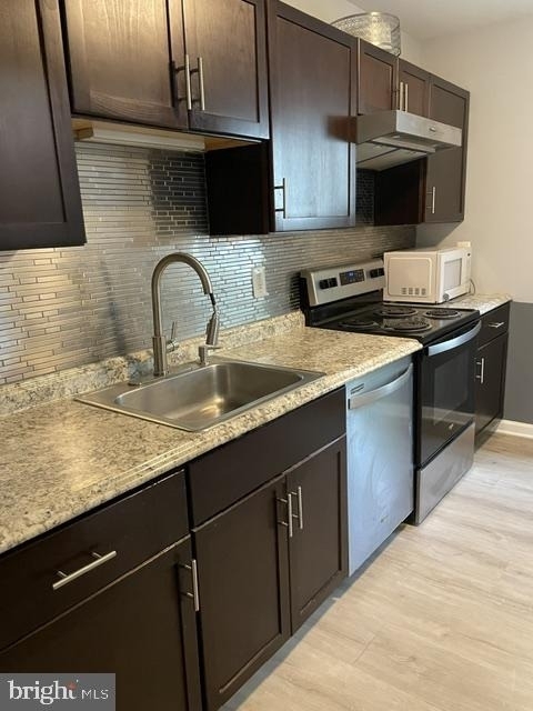 8338 Moline Place - Photo 8