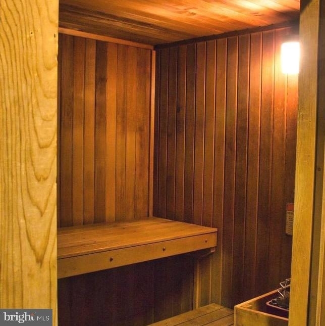 11800 Sunset Hills Road - Photo 48
