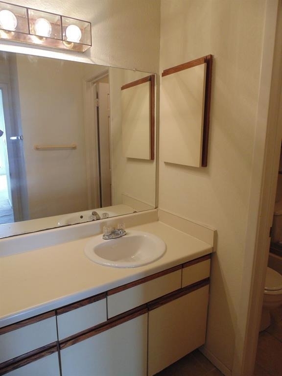 807 W 25th St - Photo 6