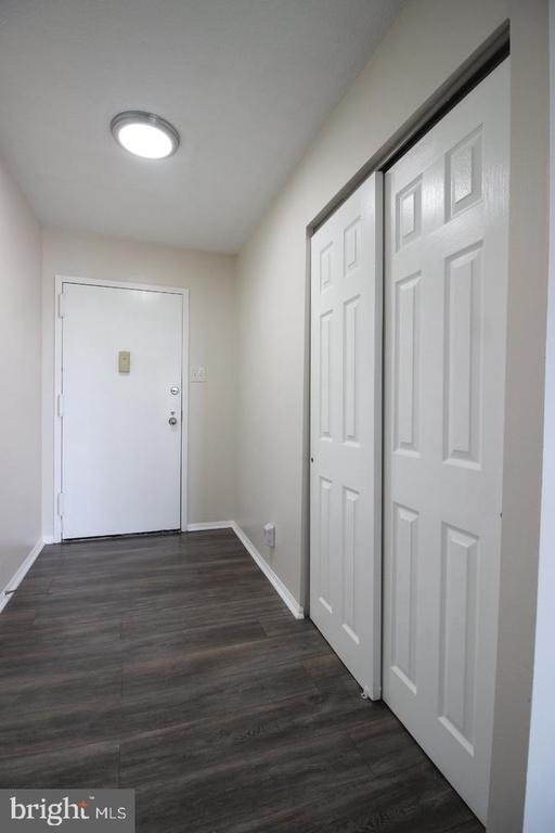 307 Yoakum Parkway - Photo 20