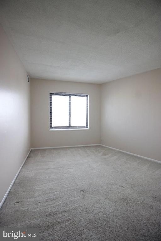307 Yoakum Parkway - Photo 12