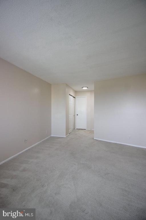 307 Yoakum Parkway - Photo 11