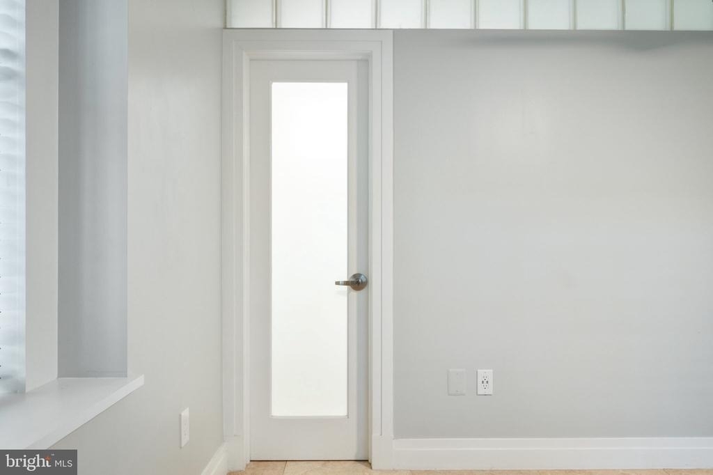 1210 Queen Street - Photo 26