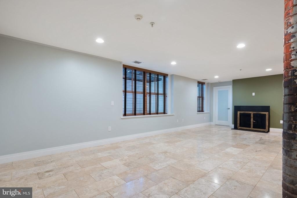 1210 Queen Street - Photo 12