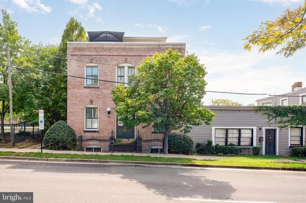 1210 Queen Street - Photo 0