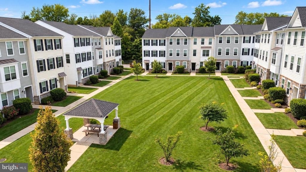 14 Manchester Drive - Photo 3