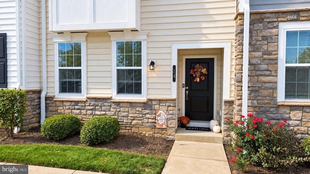 14 Manchester Drive - Photo 0