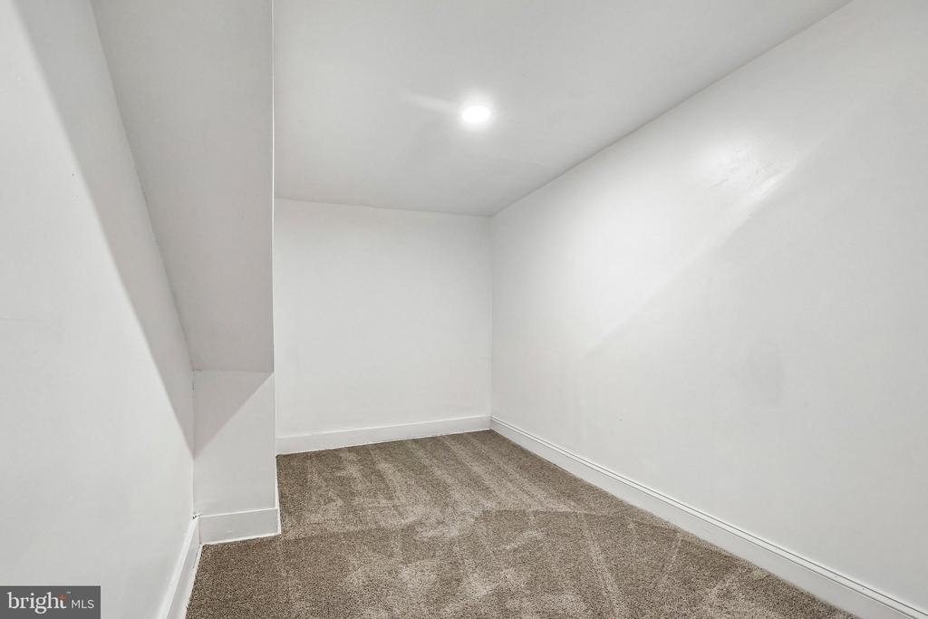 2 W 2nd Street - Photo 20