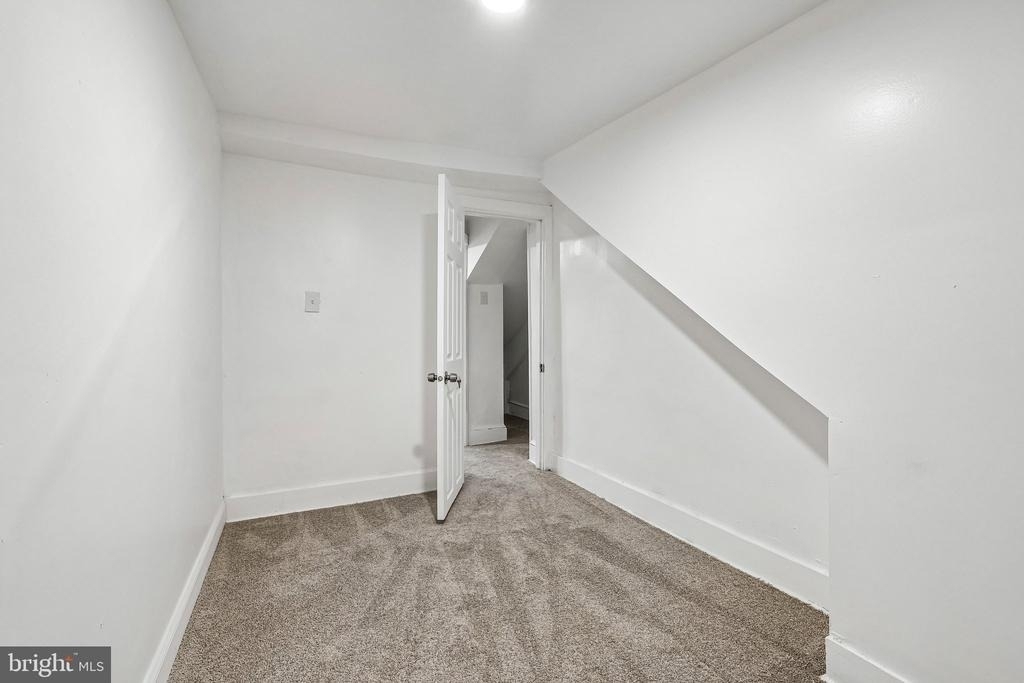 2 W 2nd Street - Photo 17