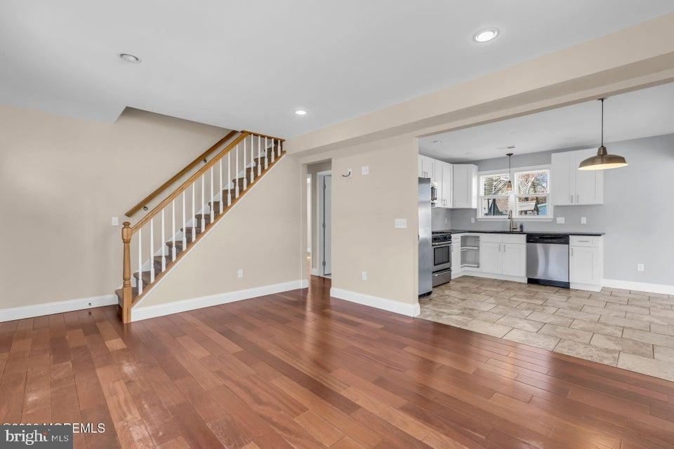 710 Newport Avenue - Photo 10