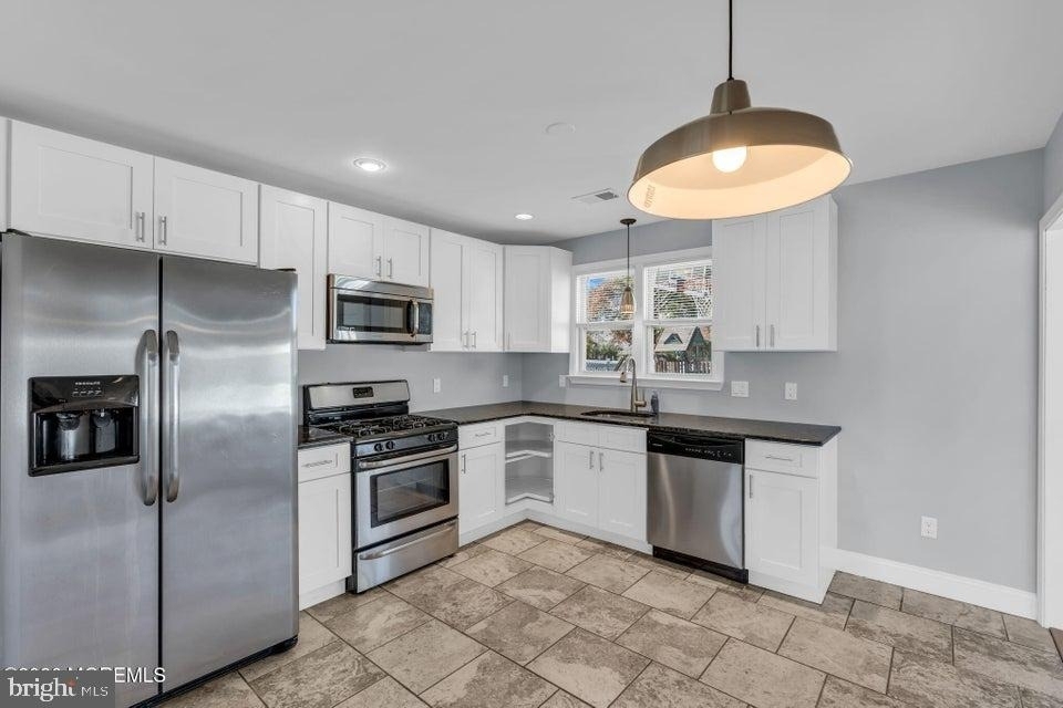 710 Newport Avenue - Photo 12