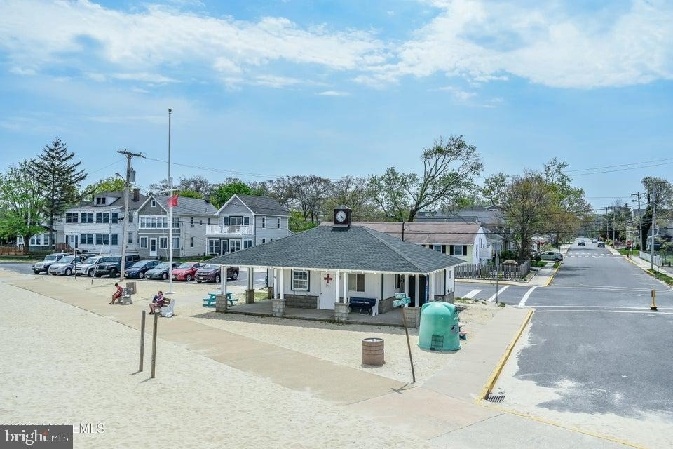 710 Newport Avenue - Photo 44