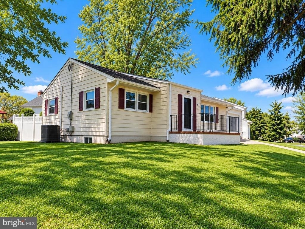 27 Weyburne Road - Photo 1