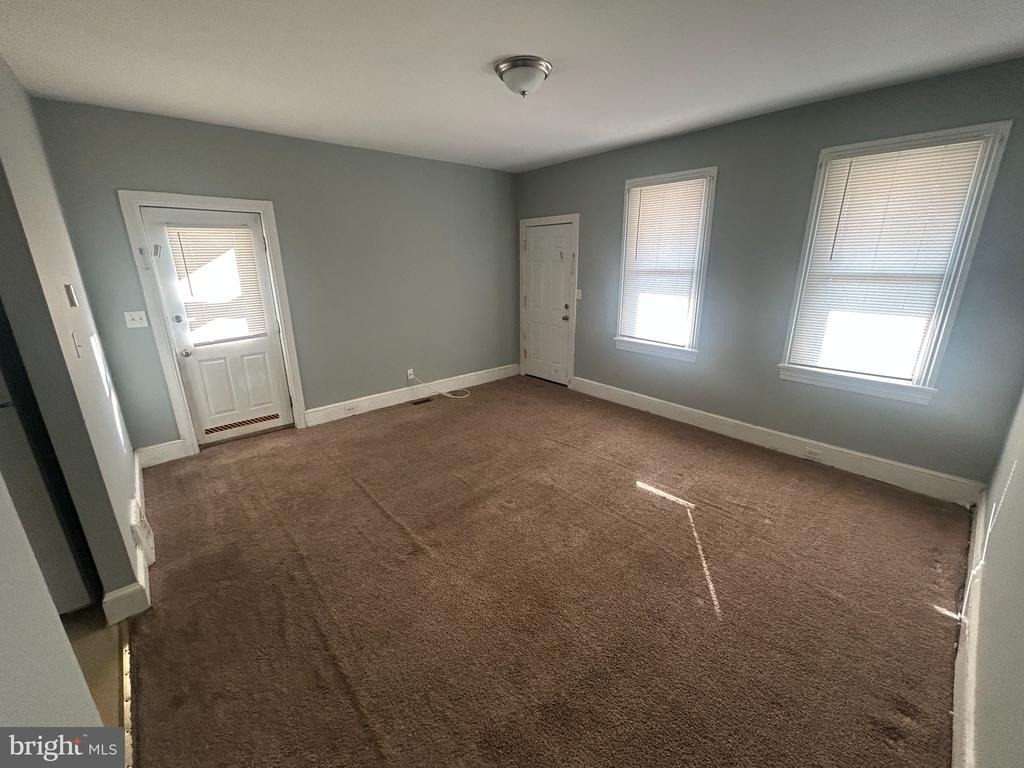 143 Lafayette Street - Photo 2