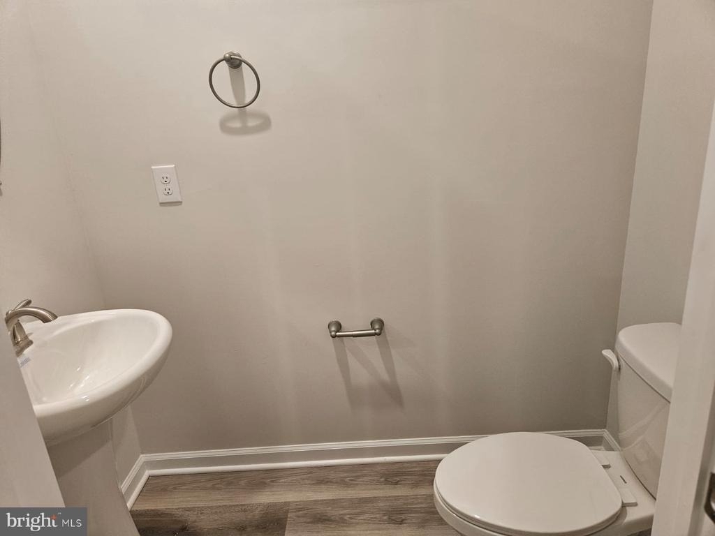 8 Elliot Lane - Photo 3