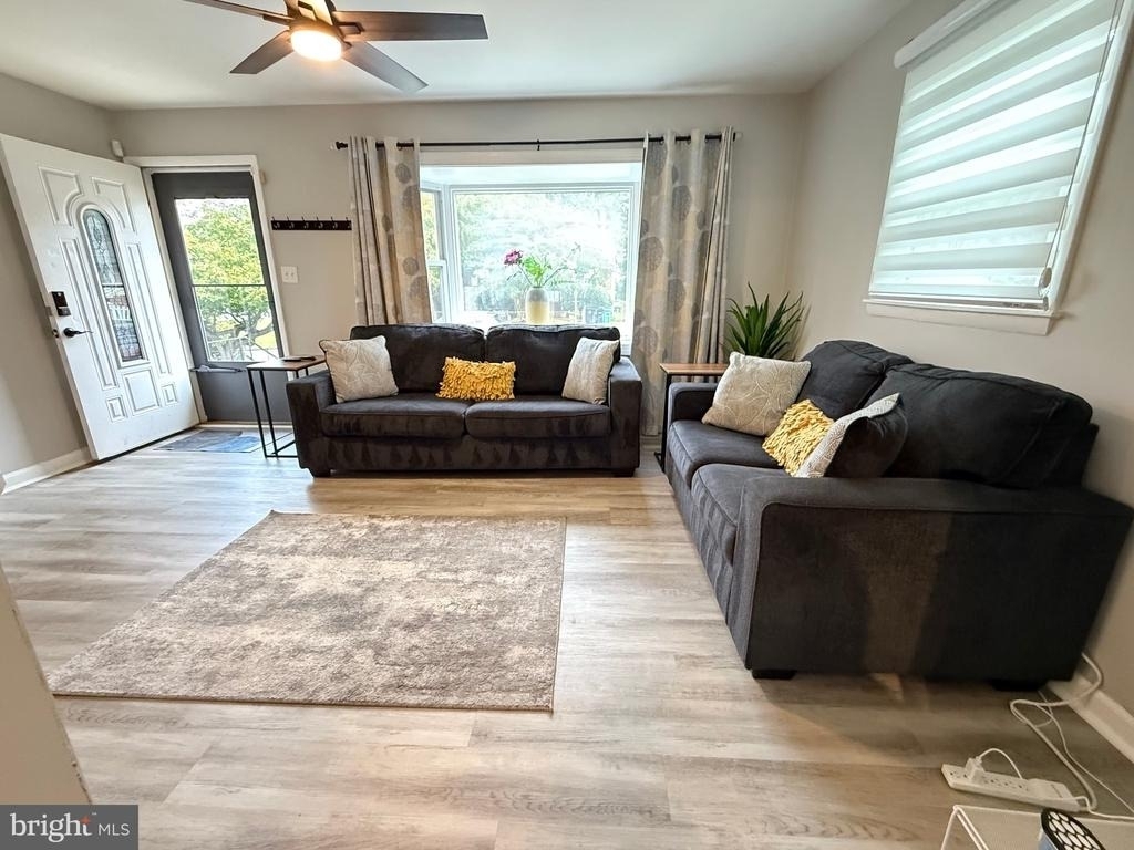 2208 Vermont Avenue - Photo 3