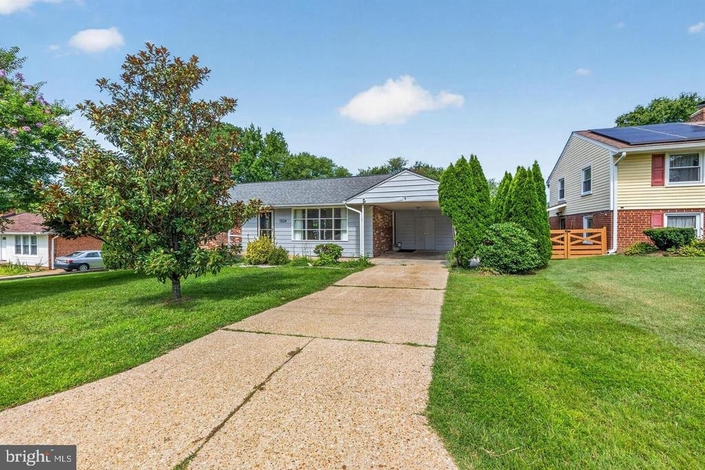 13124 Greenmount - Photo 1