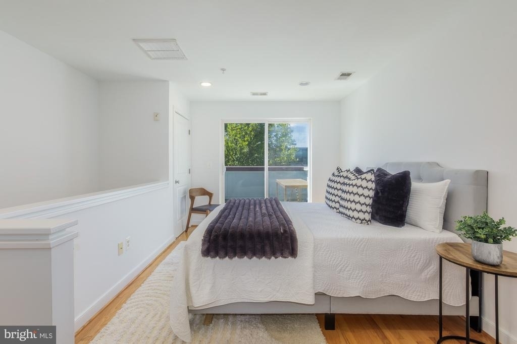 4548 Longfellow Street - Photo 33