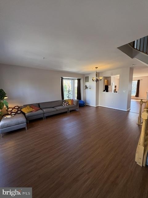 2121 Paxton Terrace - Photo 3