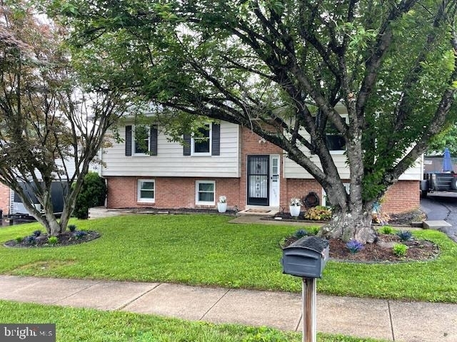 605 E H Street - Photo 0