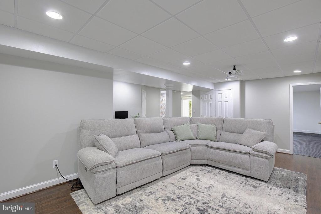5822 Long Beach Drive - Photo 33