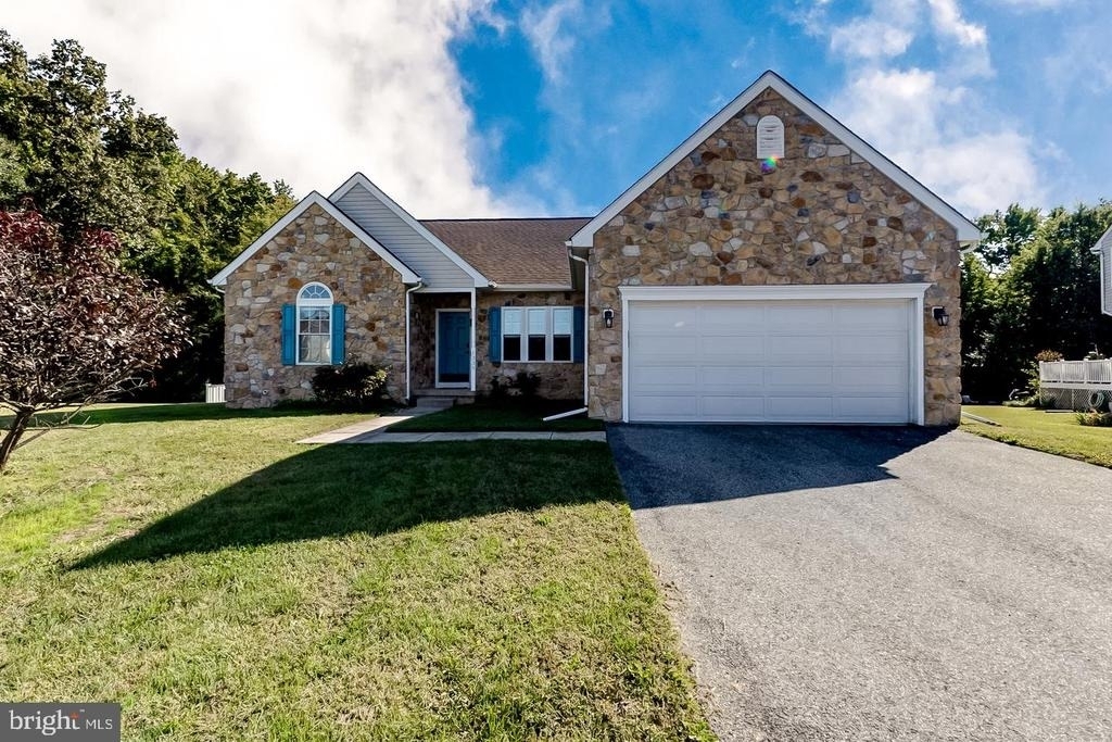1339 Nautical Circle - Photo 0