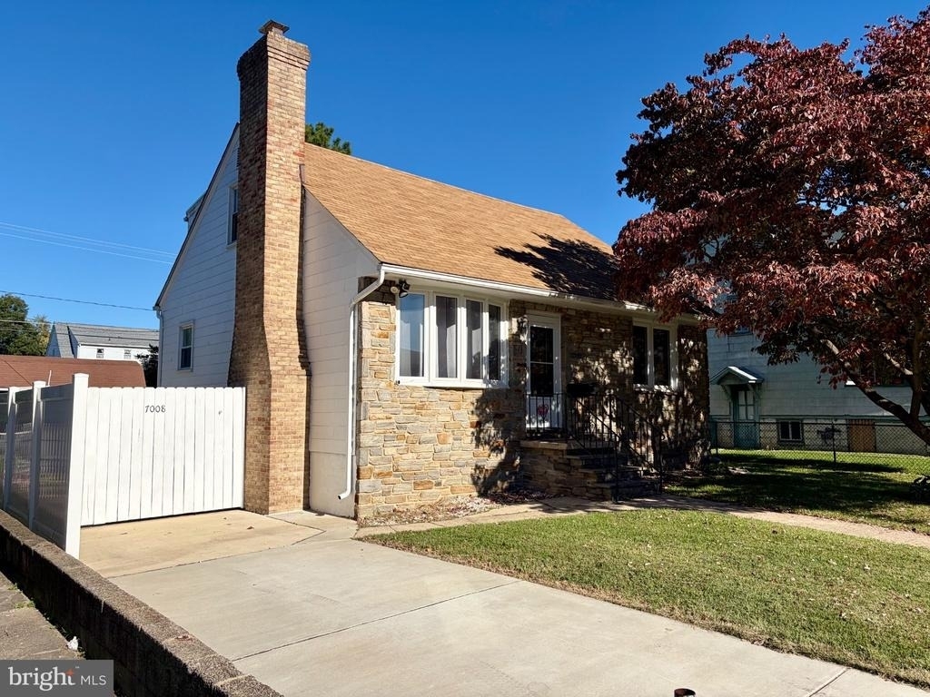 7008 Railway Avenue - Photo 1