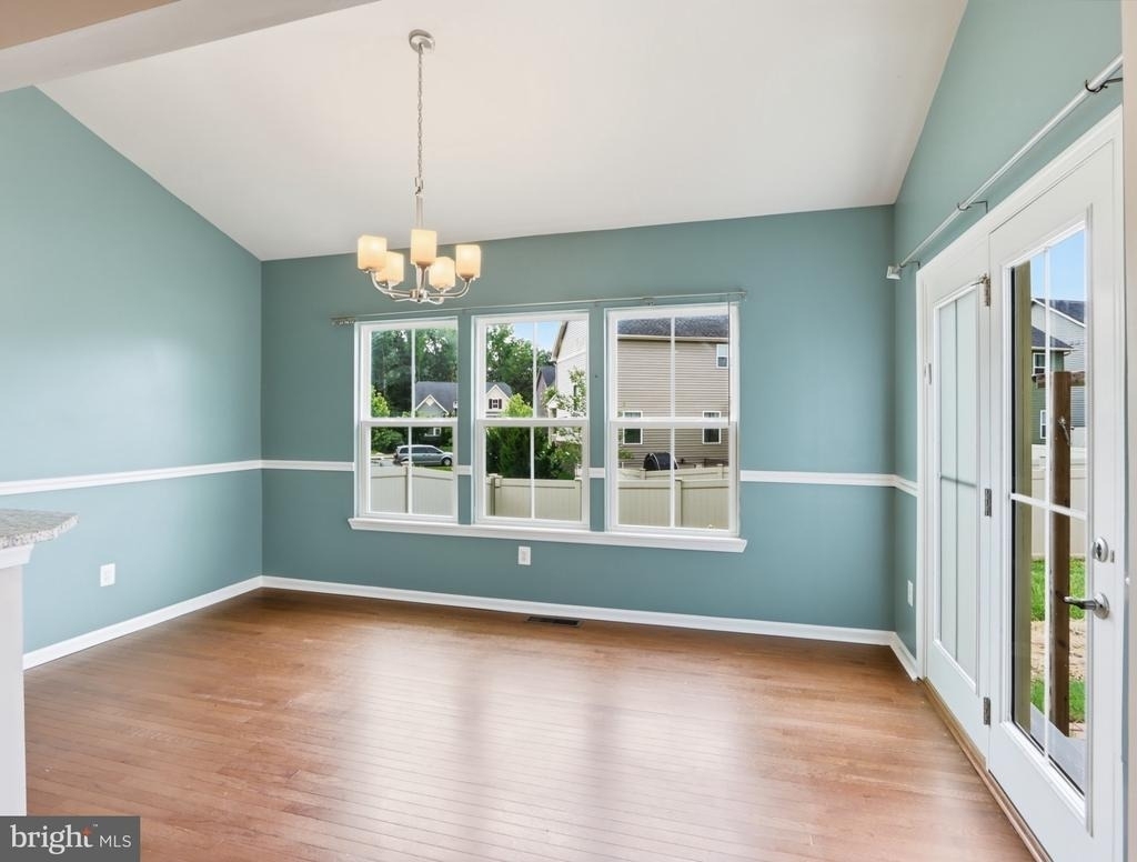 807 Boxwood Drive - Photo 8