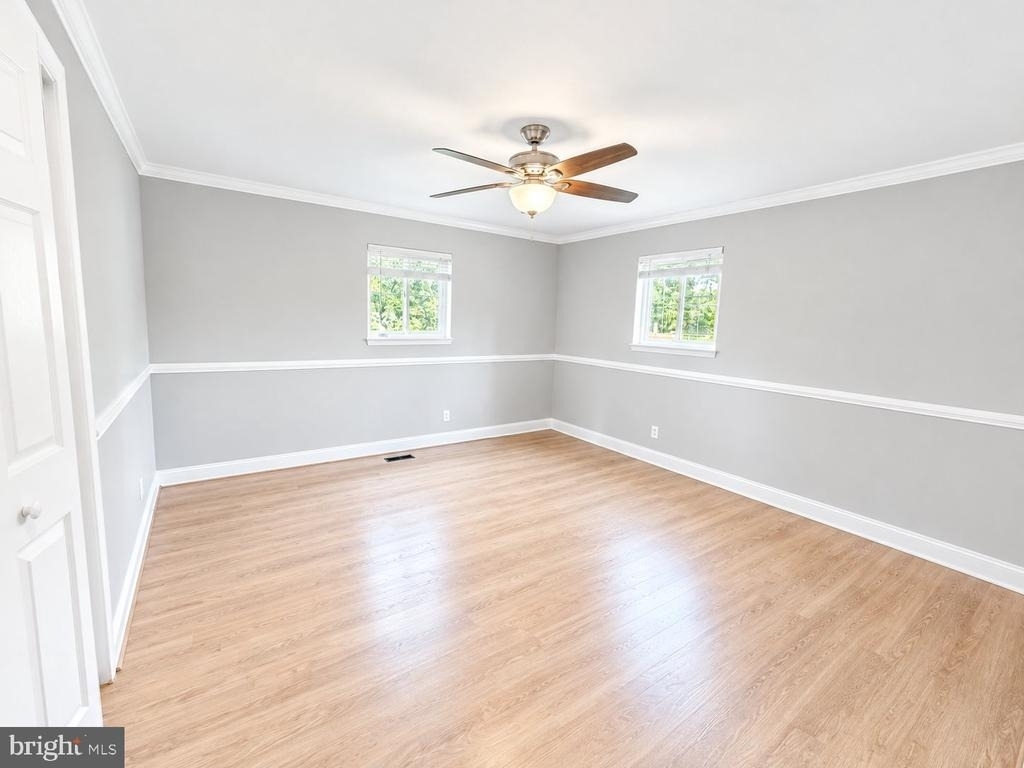160 Barbara Road N - Photo 6