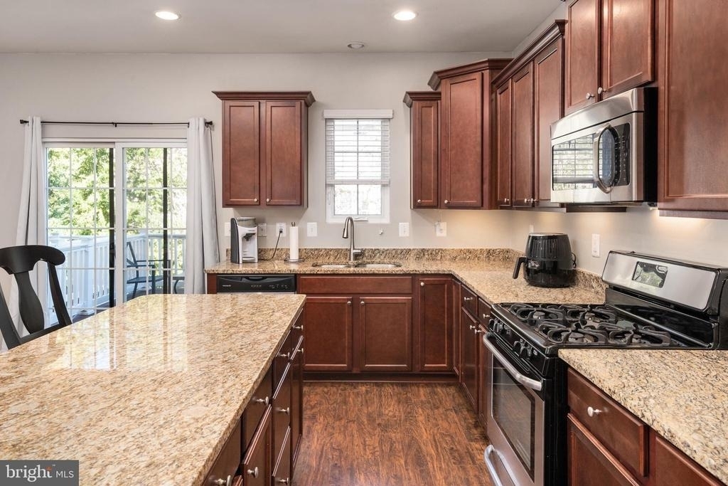 518 Kinglets Roost Lane - Photo 6