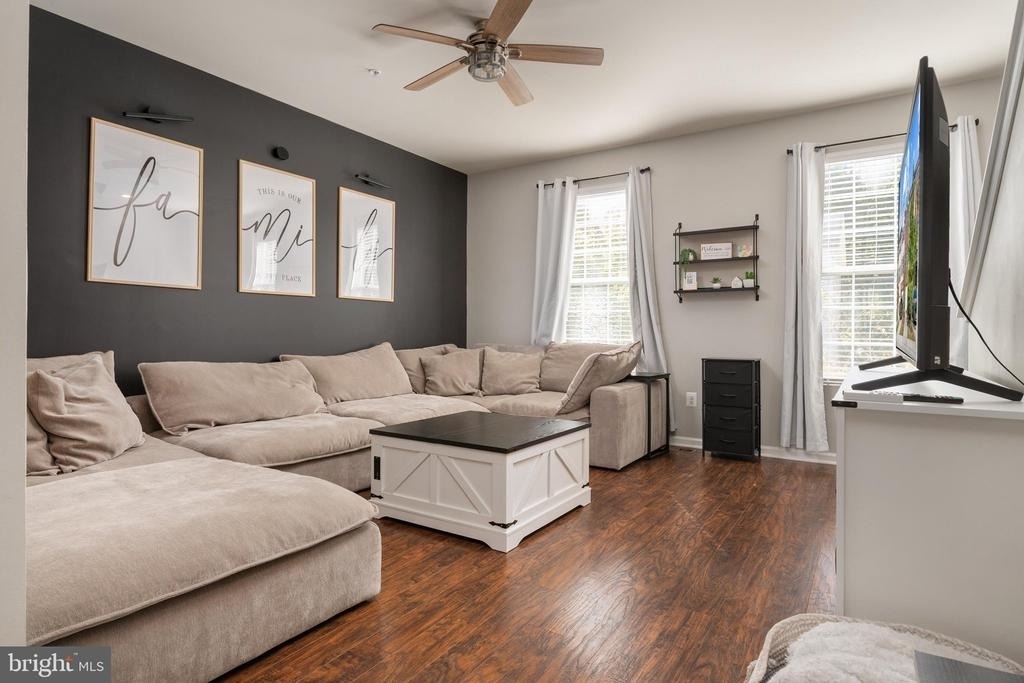 518 Kinglets Roost Lane - Photo 8