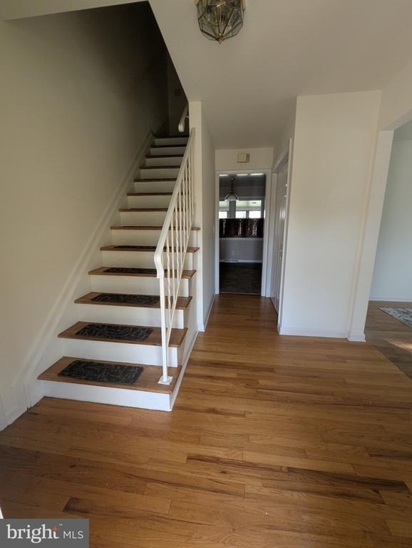 847 Woodcrest - Photo 1