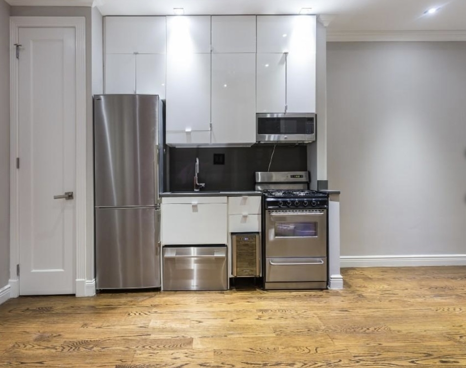 West 103rd Street - Photo 3