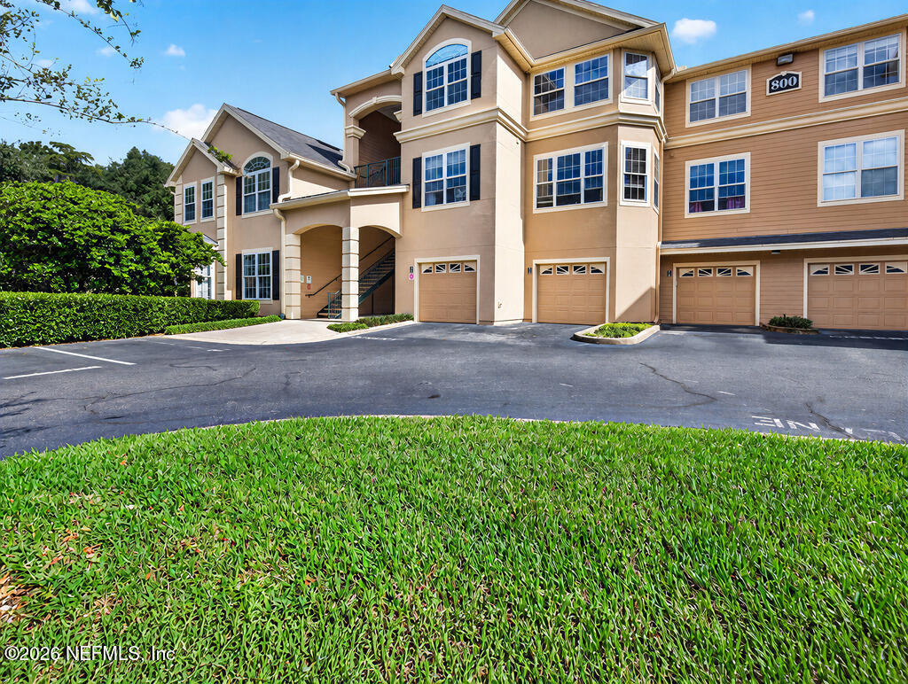 13810 Sutton Park Drive N - Photo 0