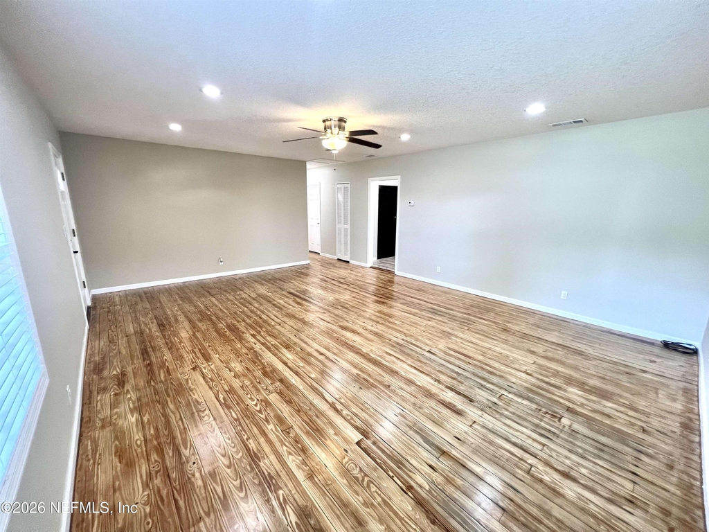 804 W 2nd Street - Photo 3