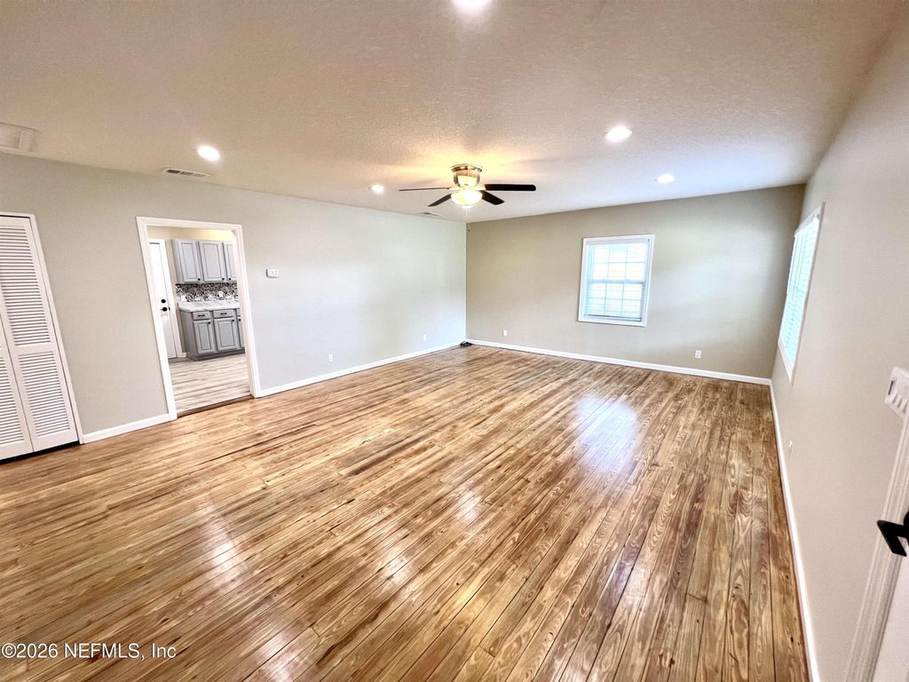 804 W 2nd Street - Photo 4