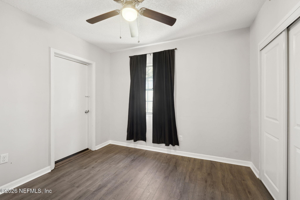 3239 Dellwood Avenue - Photo 18