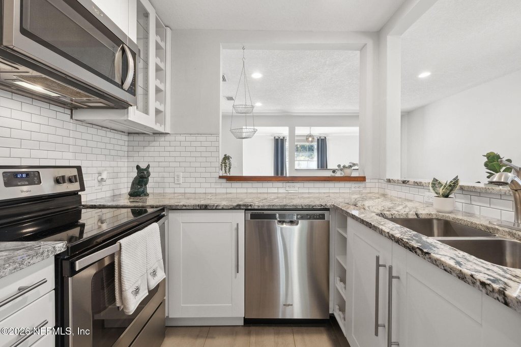 3239 Dellwood Avenue - Photo 8