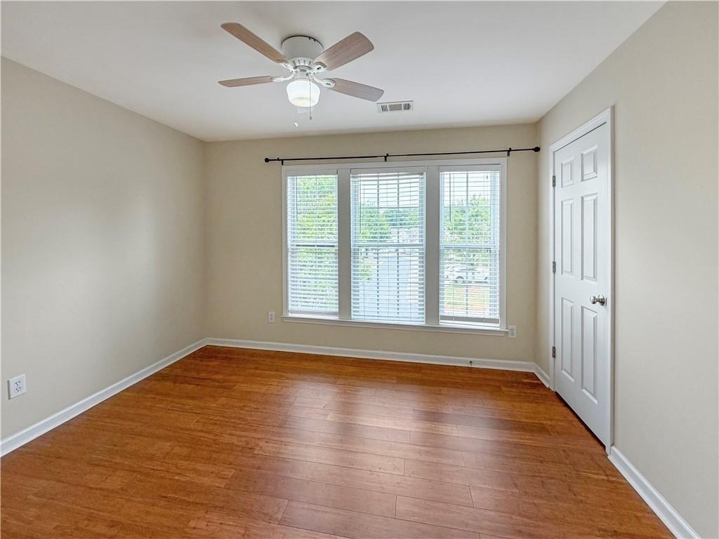2380 Fairlie Drive - Photo 18