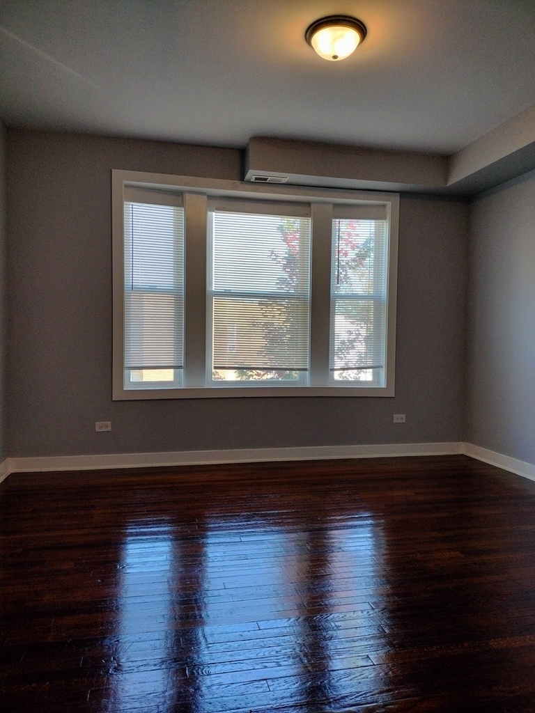 6601 S Bishop Street - Photo 3