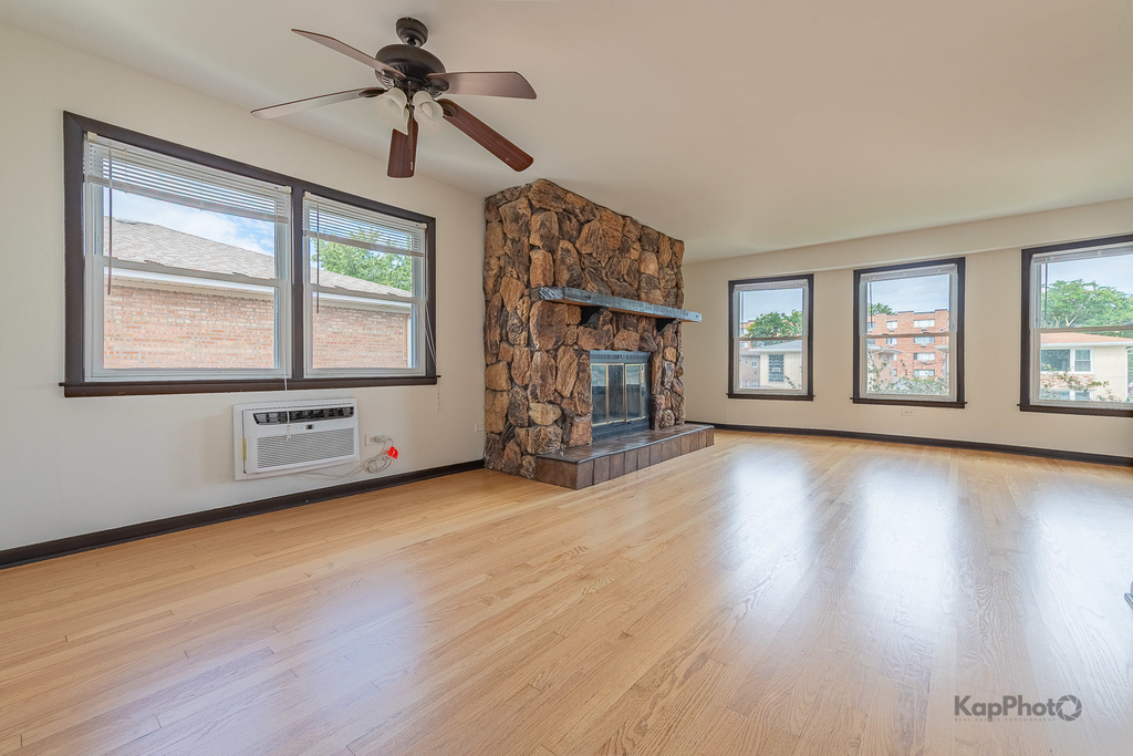8503 W Berwyn Avenue - Photo 3