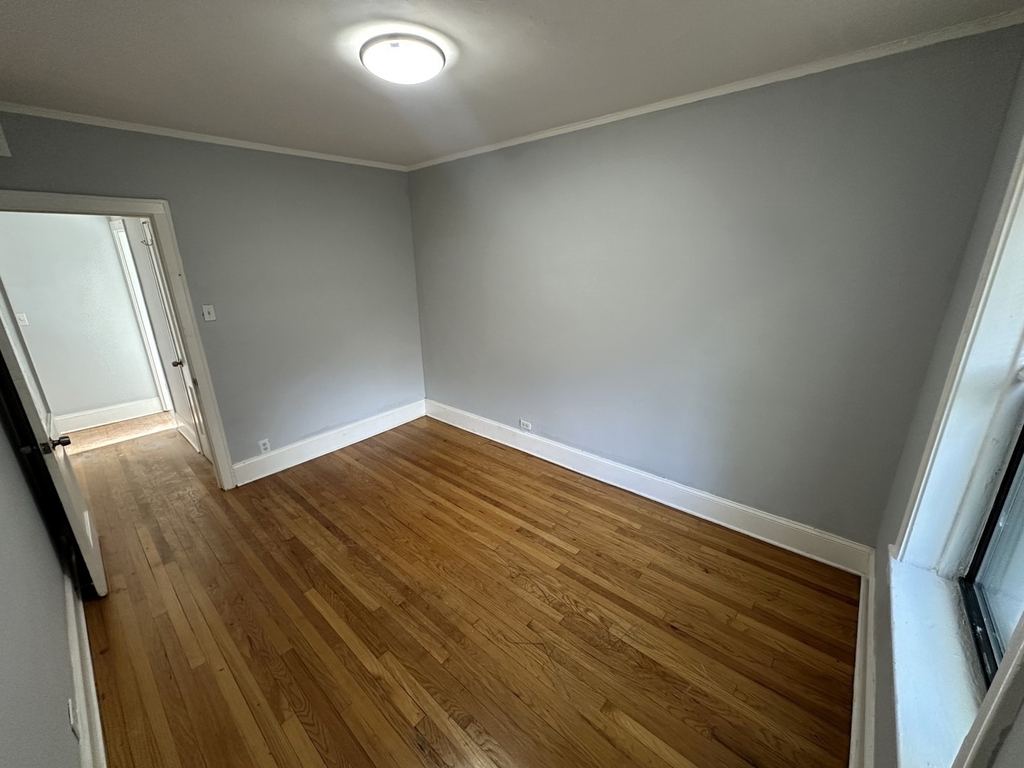 7331 N Honore Street - Photo 2