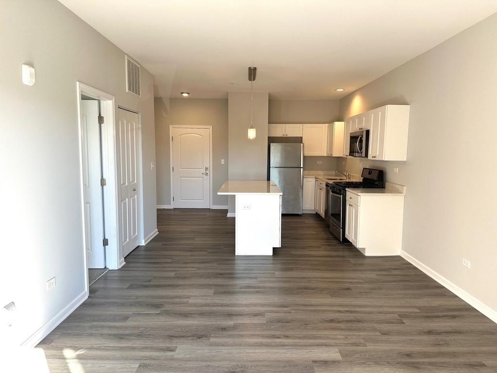 301 N Madison Street - Photo 7