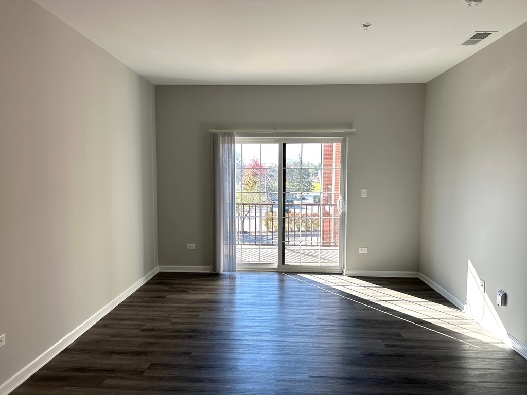 301 N Madison Street - Photo 6