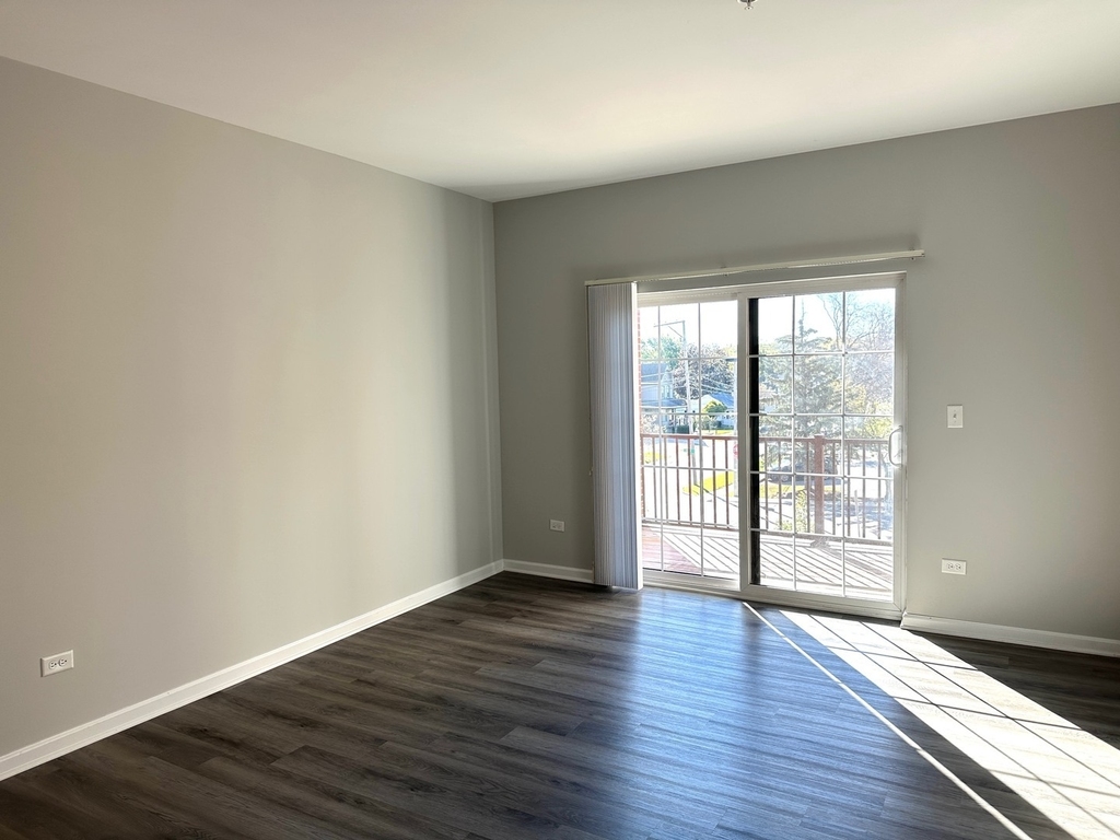 301 N Madison Street - Photo 5